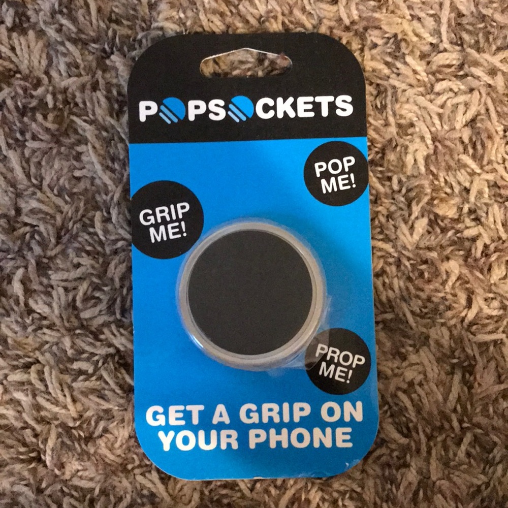 Black pop socket